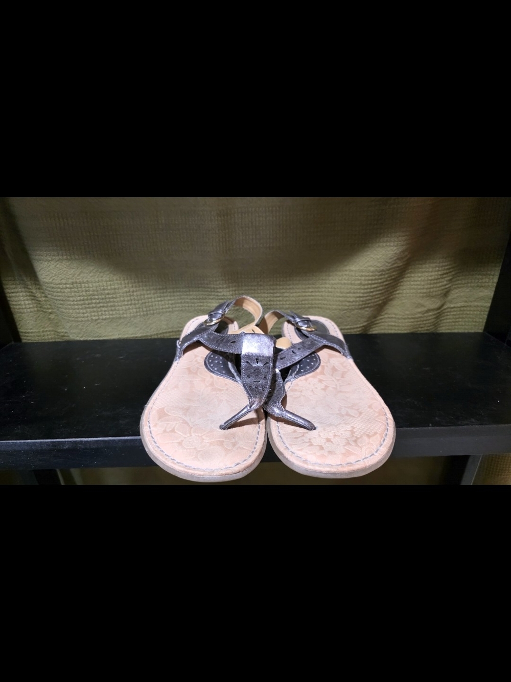 b.o.c. Women's Metallic Black T-Strap Sandals